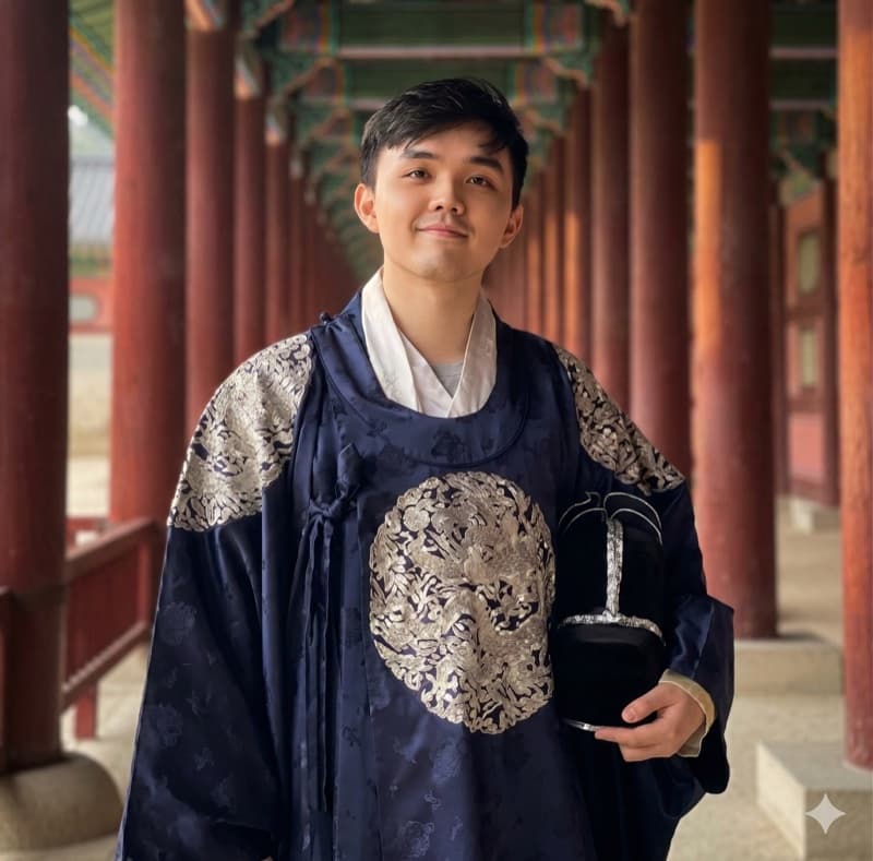Chris Fun in Korean royal court dress